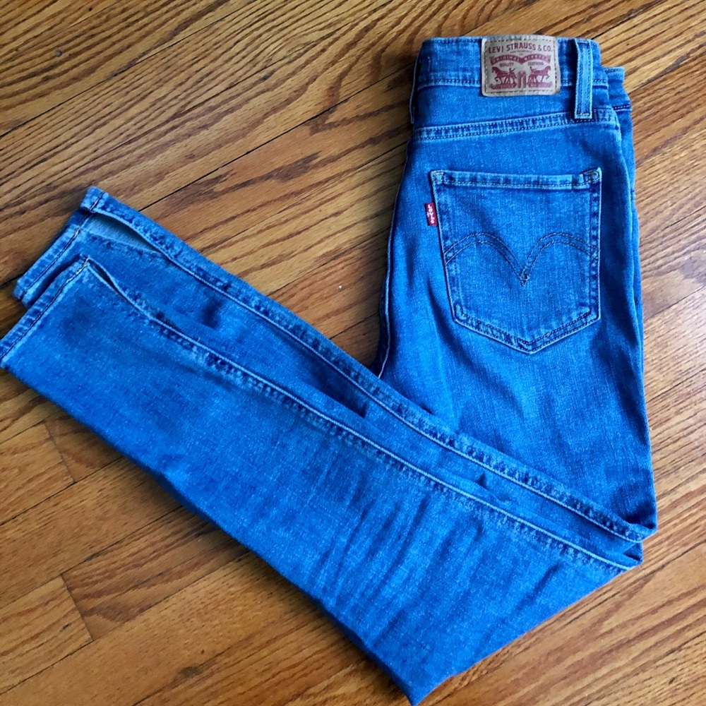 High Waisted Button Up Levi’s